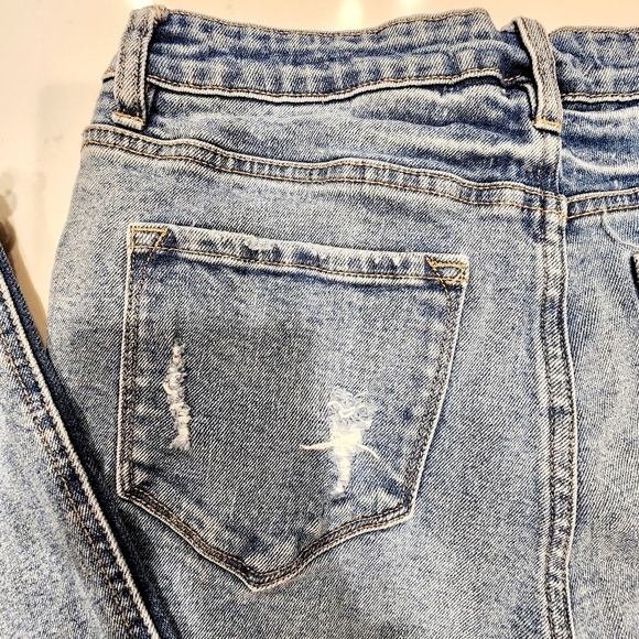 KanCan Maurices Hi Rise Destroyed Stretch Light Wash Raw Ankle Crop Jeans 28 - Picture 9 of 13